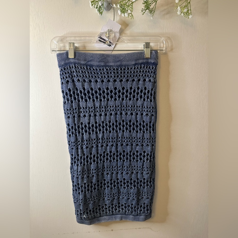 (A2)Bar 3 | Blue Crochet Skirt